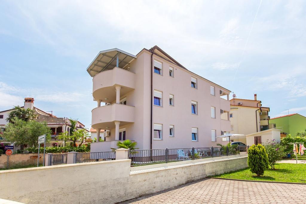 Apartments Tomo Medulin Exterior photo